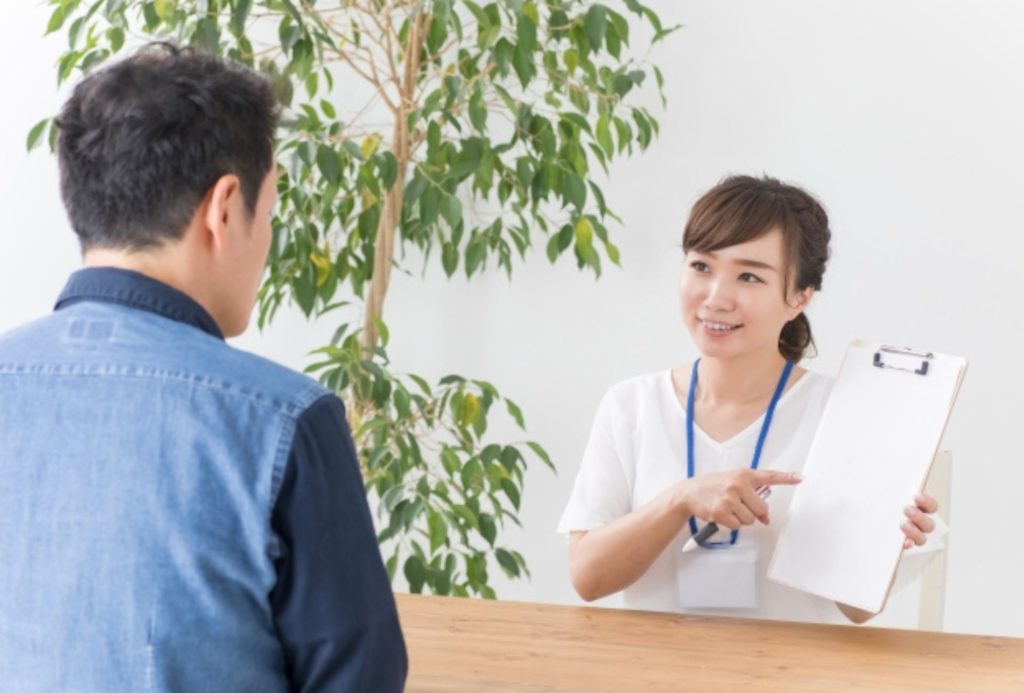 外部からの福祉サービスやカウンセリング、家族や支援者の定期的なサポート