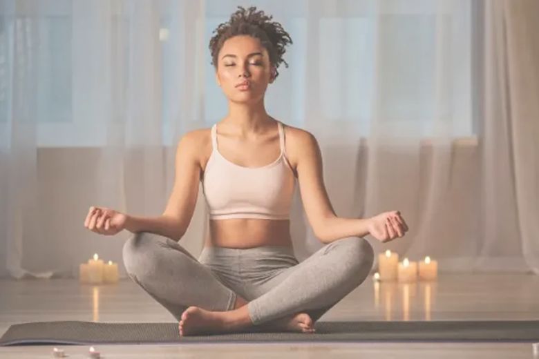 ヨガや瞑想、ストレッチなどを取り入れる。