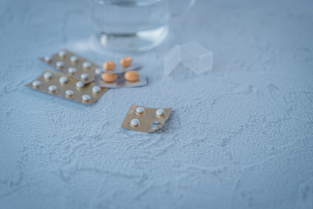 ４．治療には抗うつ薬と脱感作療法が有効