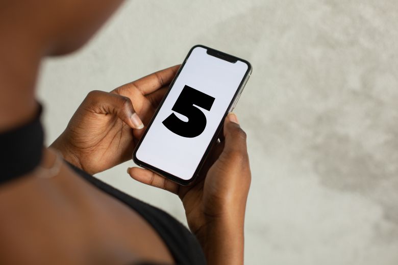 99％の人が知らないコミュ障とコミュニケーション障害の違い【大人の発達障害】