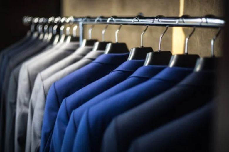  抽象的な表現による誤解と混乱