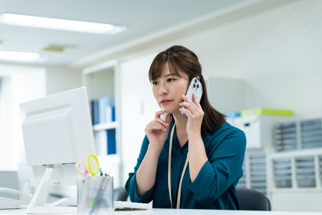 臨機応変な対応が難しい──「得意先からの電話応対」シーン