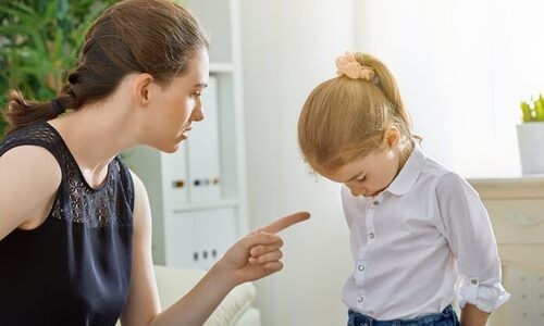 「もしかして毒親育ち？」発達障害の人が気づきにくい毒親の特徴と対策