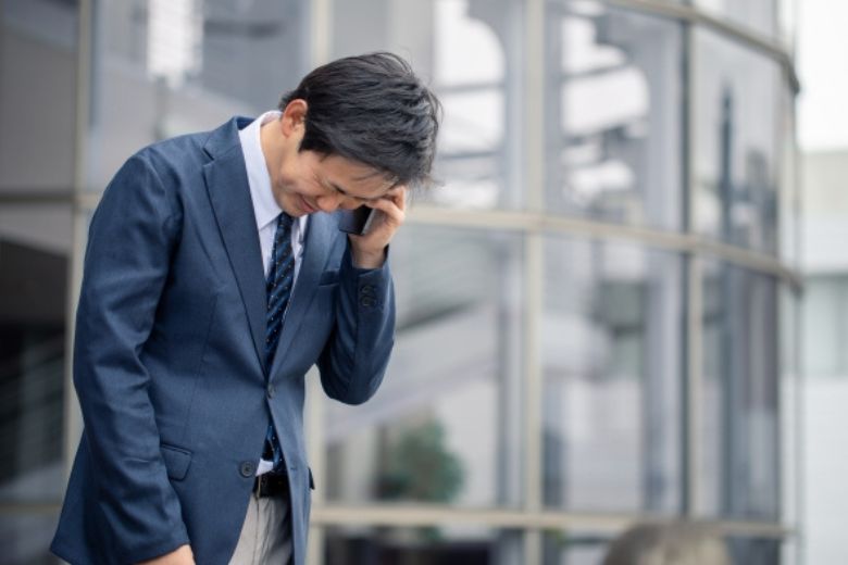 謝罪の菓子折り｜ビジネスマナーとして失礼にならない手土産の選び方と渡し方