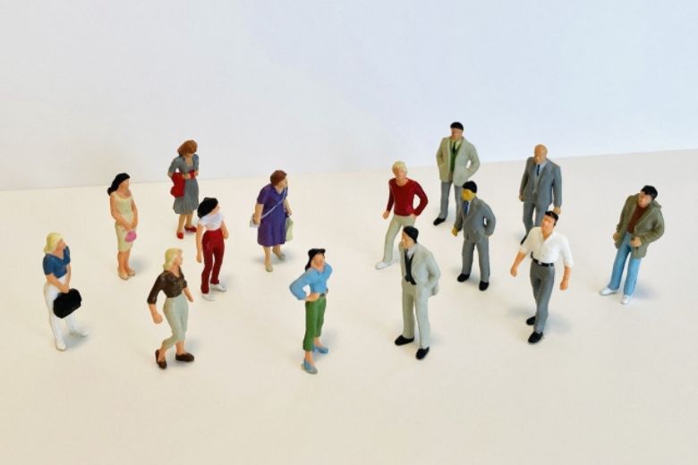 ヤバい社会人まとめ ― 職場あるあると働き方の本質を考える