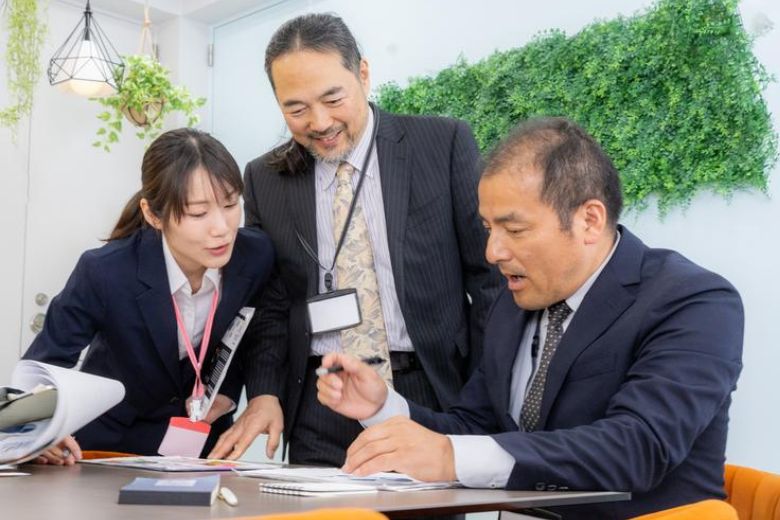 【ビジネスマナー】新入社員必見！来客対応の基本と実践ポイント