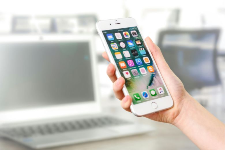 3. 焦っている相手を無理に落ち着かせようとしない