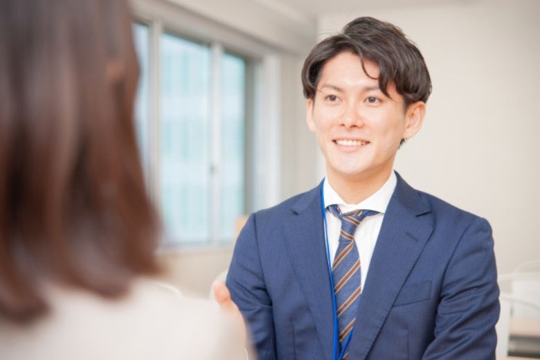 3．話している内容と表情が一致していない