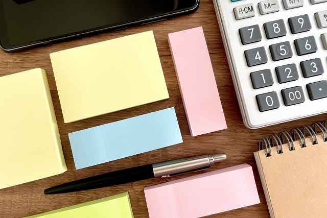 ◆ 色と形で使い分ける「付箋コレクション」