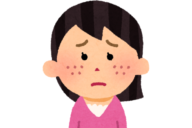 特徴3：笑顔が少ない