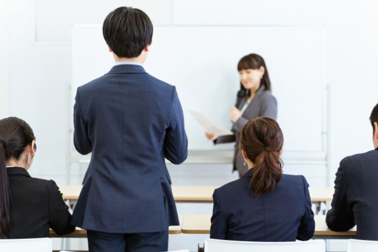 1．言い訳から話し始めてしまう