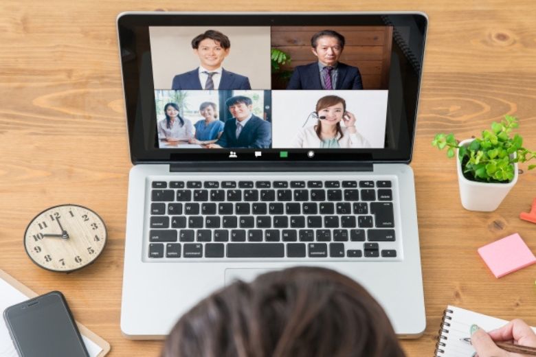 「Zoom上座・下座」って本当に必要？