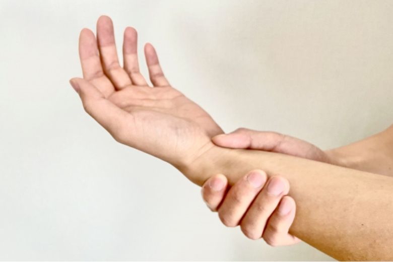 肘のしくみを知っておこう