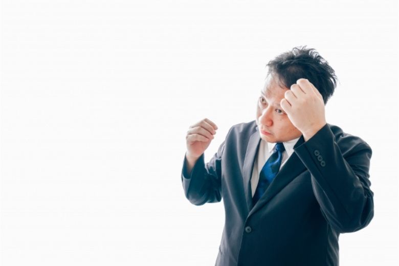 抜毛症とは？〜髪を抜かずにいられない病〜