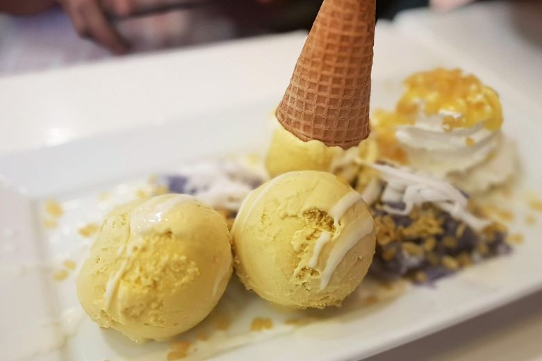 ■夜食：ピザ、スナック菓子、アイス