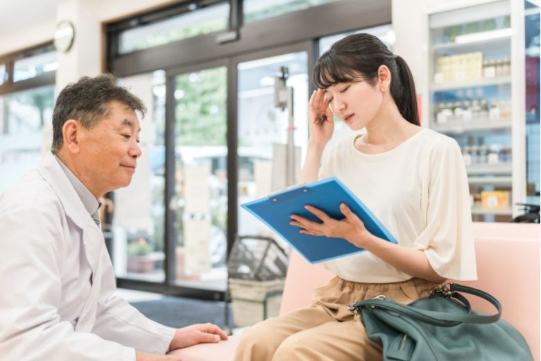 手のしびれの原因はいろいろ