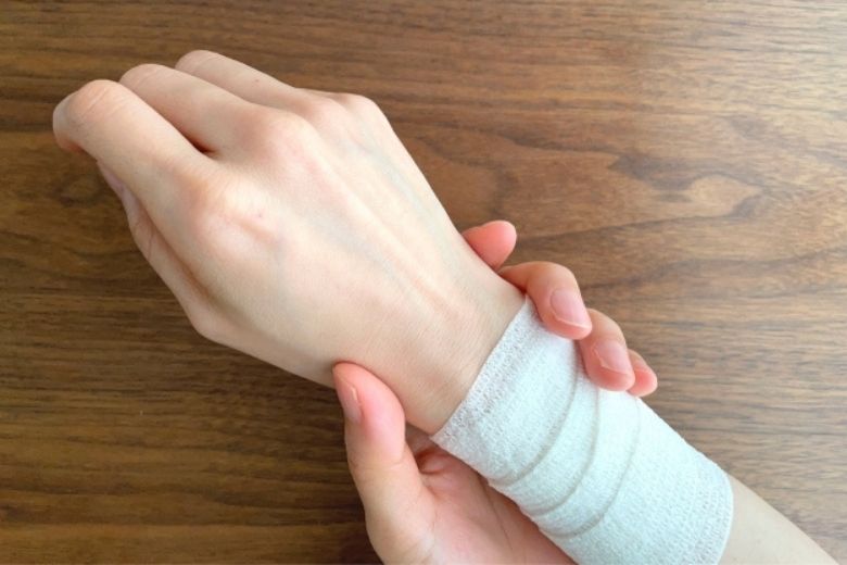 ① 手根管症候群（しゅこんかんしょうこうぐん）