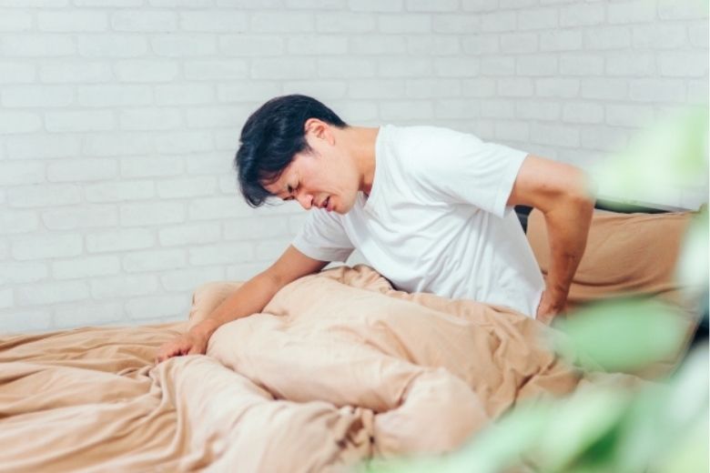 ■ 腰痛の原因として多い「すべり症」