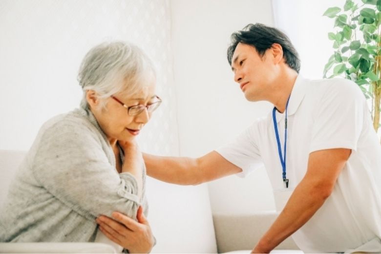 ■ 頚椎後縦靭帯骨化症（OPLL）とは