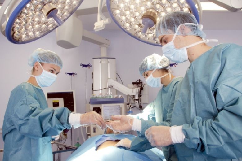 ■ 手術件数が多い病院は成績が良い