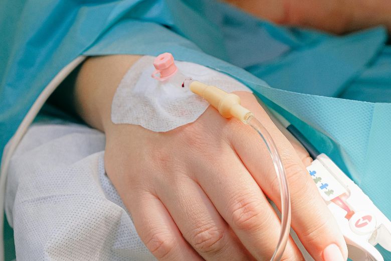 ● 体に入れた管（カテーテル）による感染